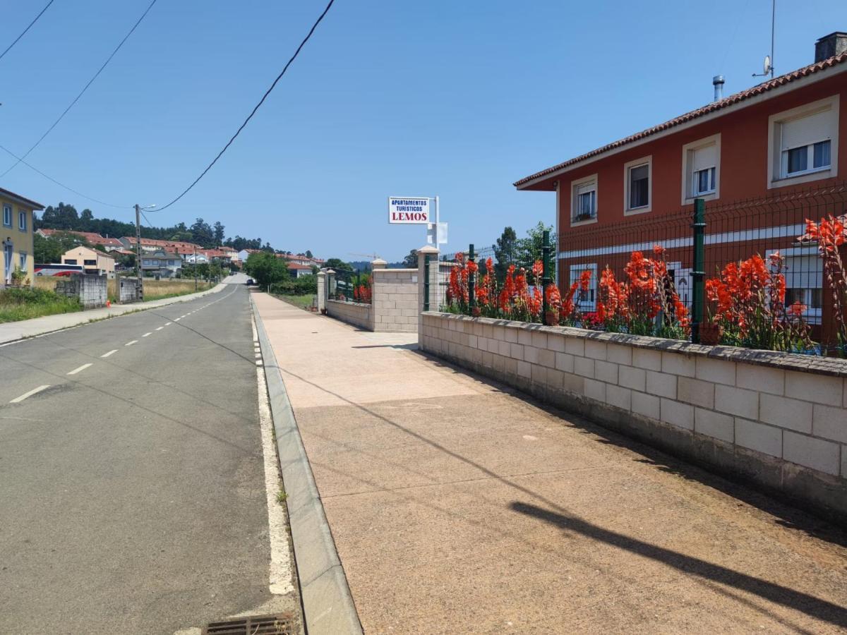 Apartamentos Turisticos Lemos O Pedrouzo Buitenkant foto
