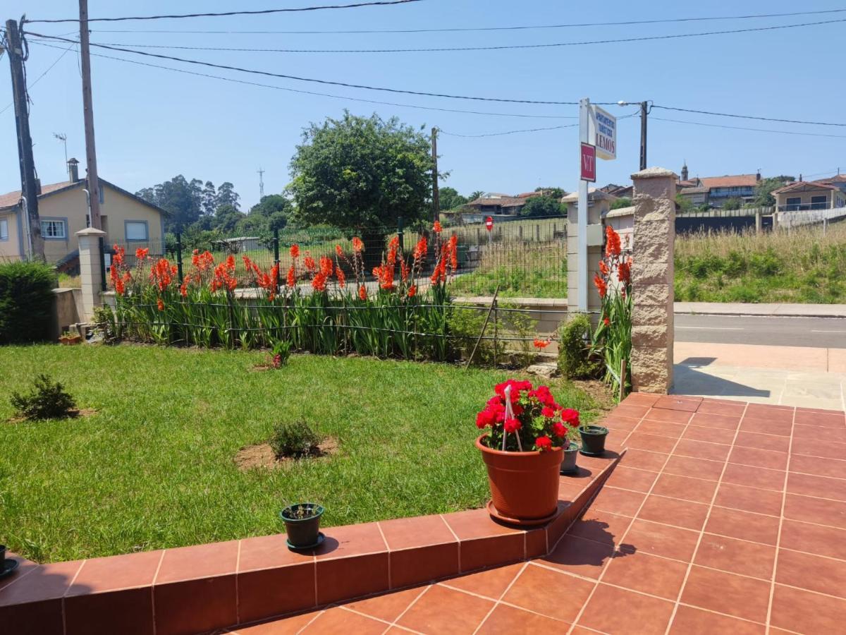 Apartamentos Turisticos Lemos O Pedrouzo Buitenkant foto